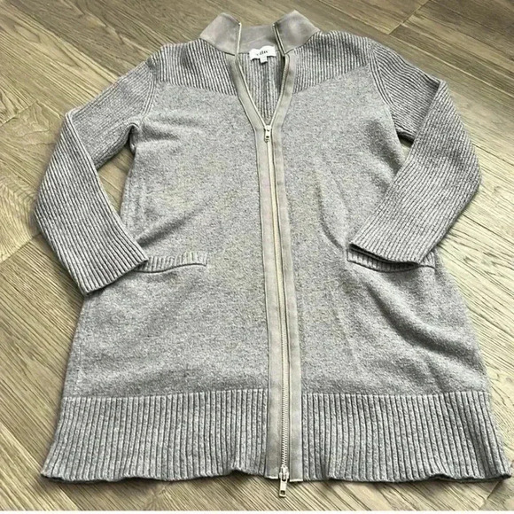 Ellie | Long grey knit zip up cardigan sweater - Picture 2 of 10